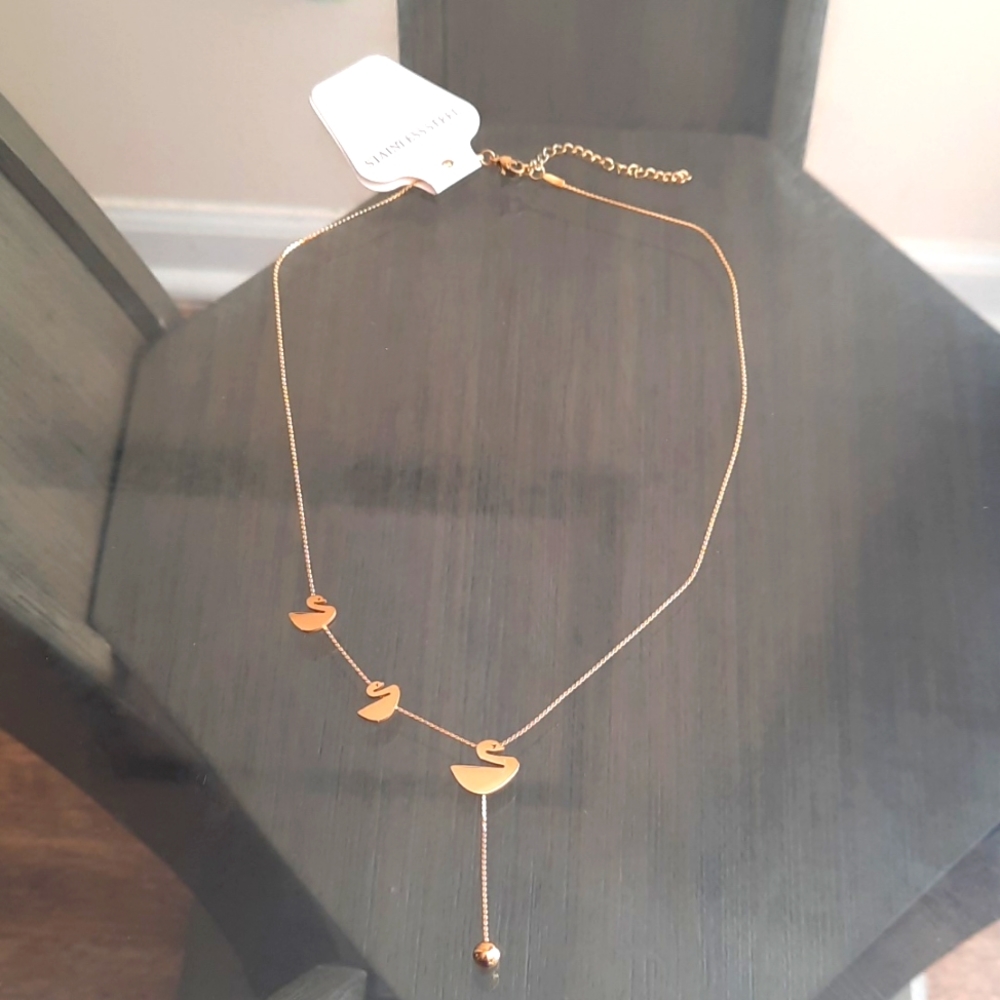Women's necklace